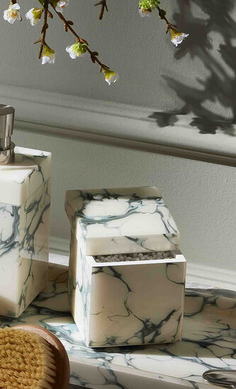 Cream Carrara Lacquer Cube Box