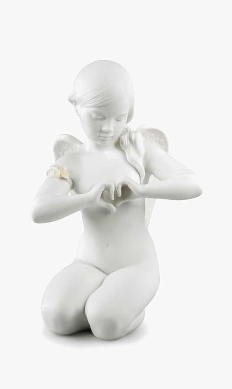 

LLADRO Heavenly Heart Angel Figurine