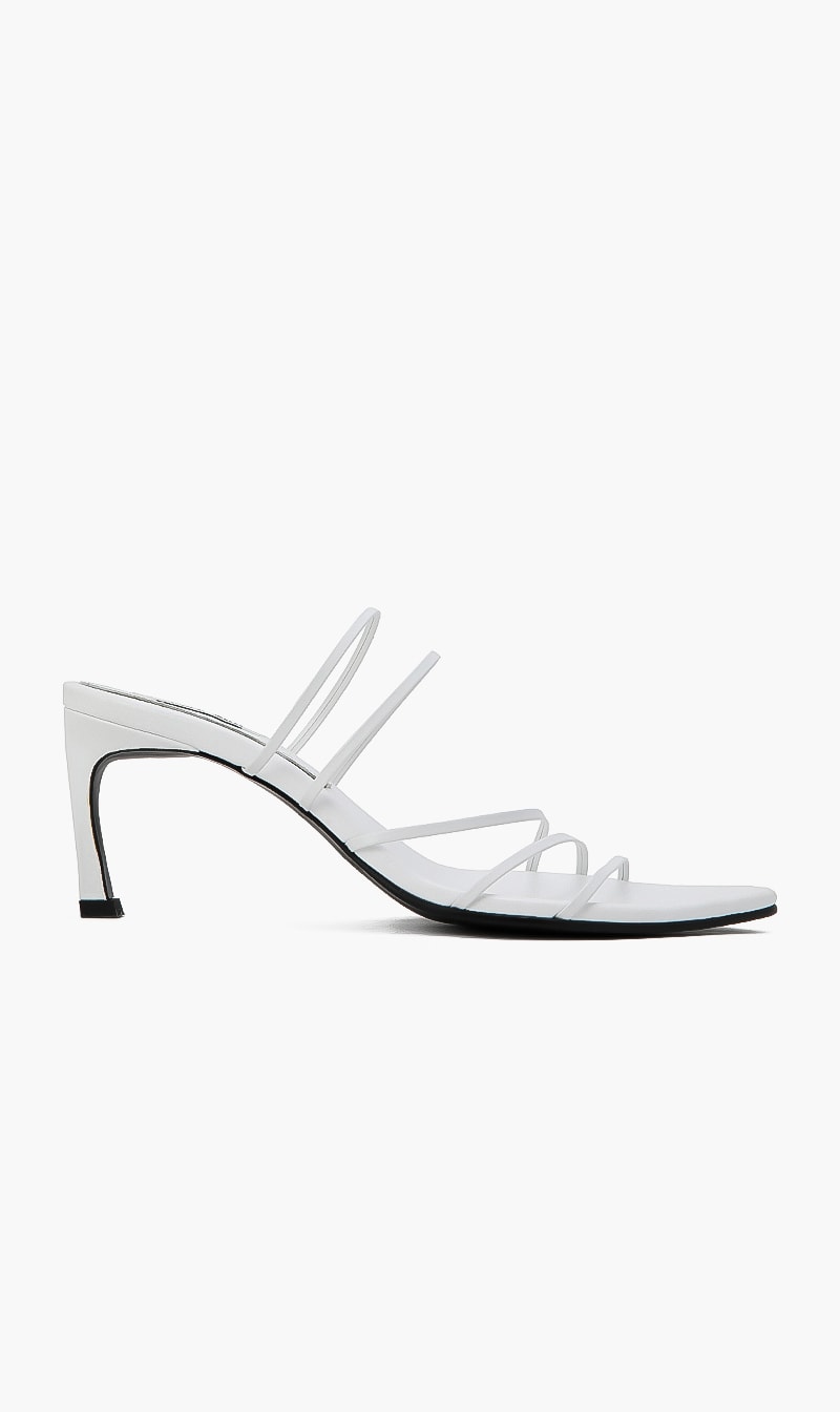 

Reike Nen 5 Strings Pointed Sandals