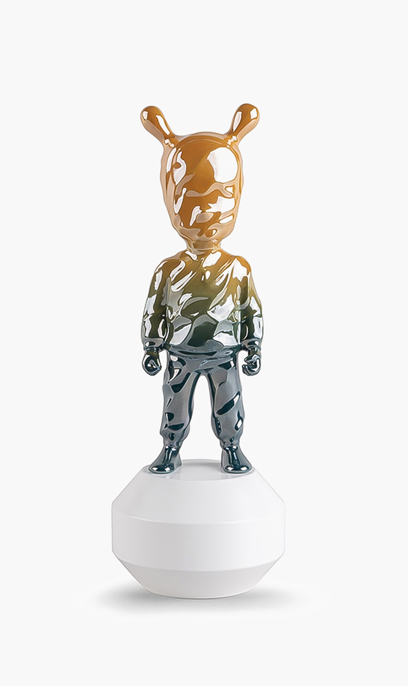 

Lladro The Guest By Supakitch Figurine