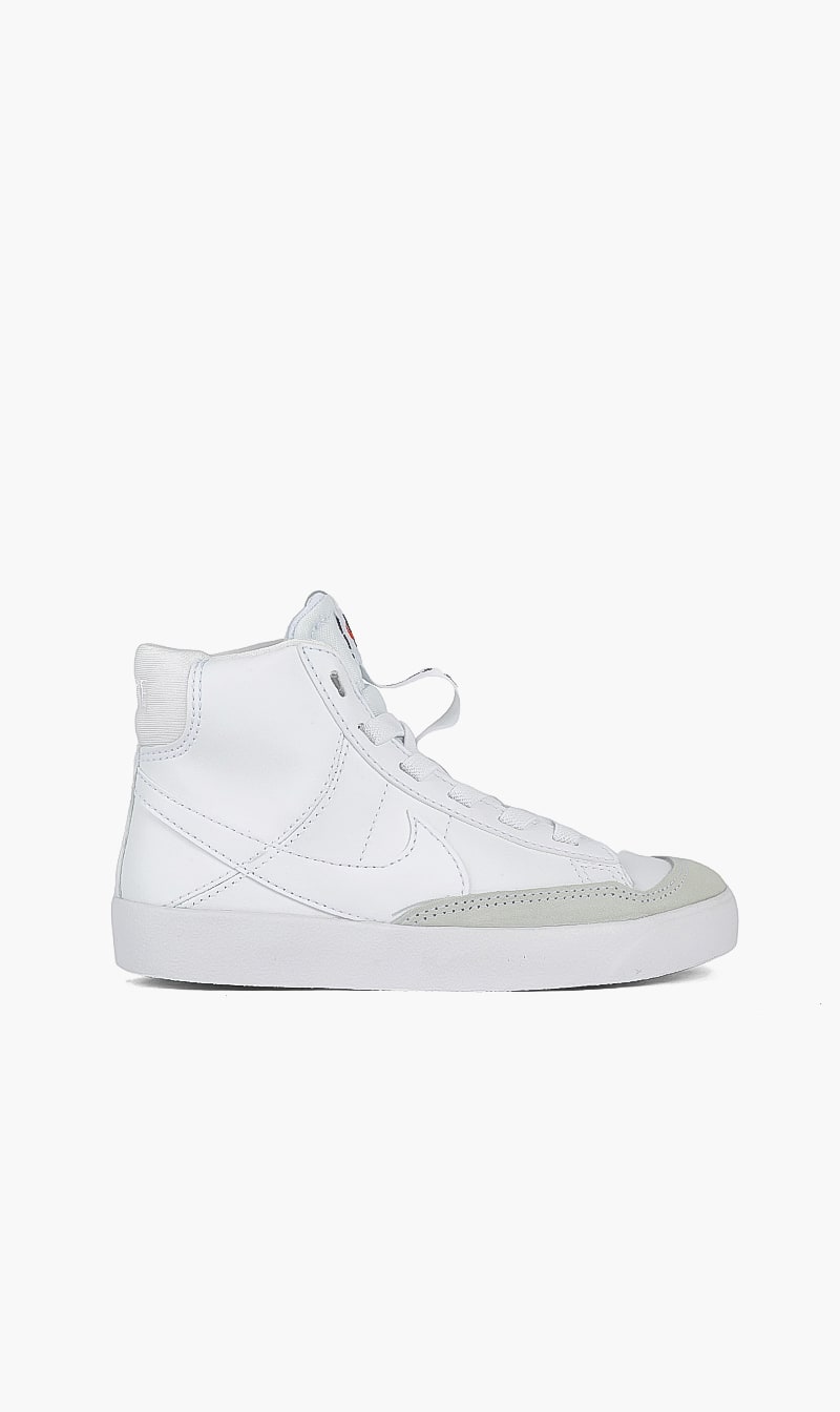 

Blazer Mid Lace Sneakers