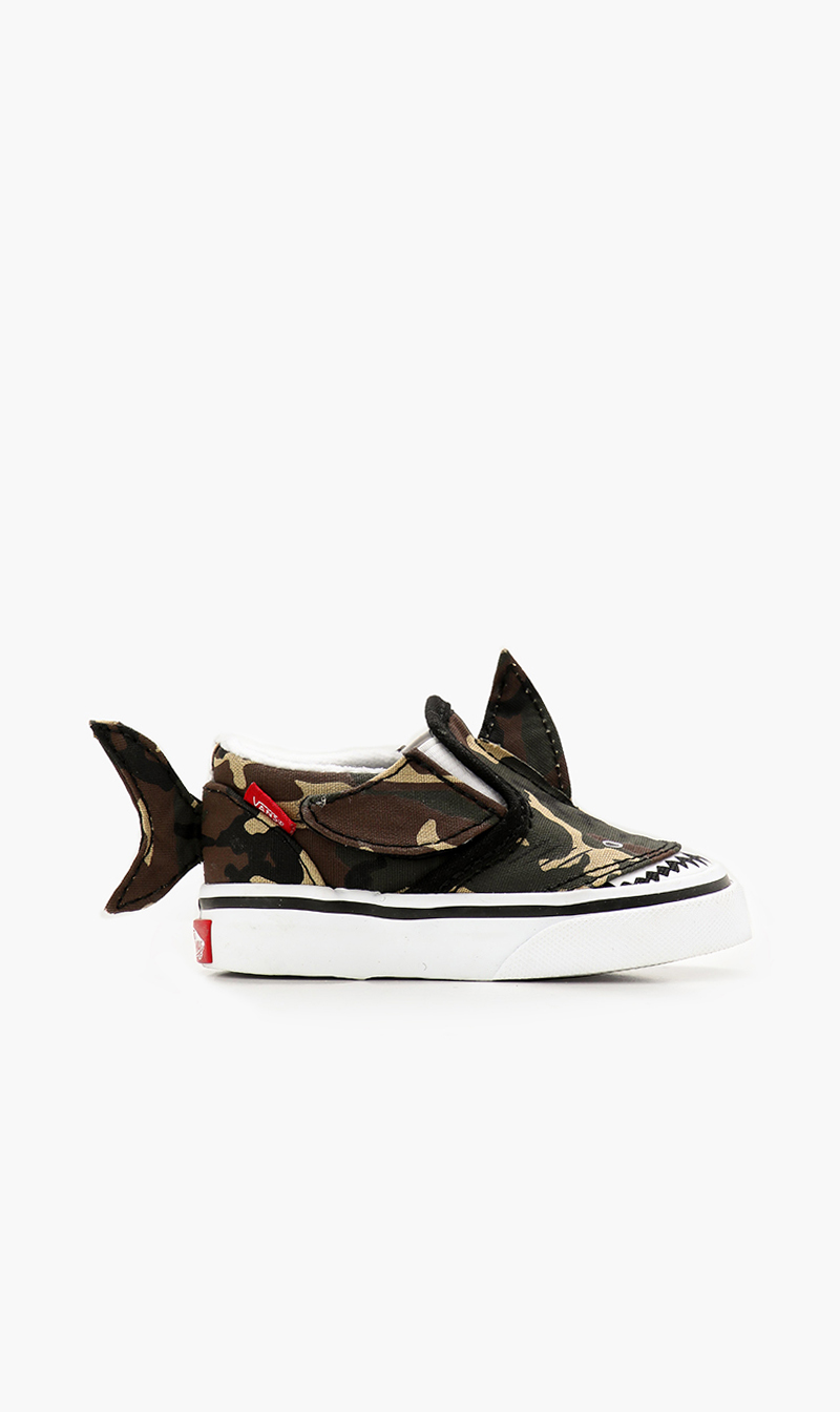 

Vans Shark Slip-on Sneakers