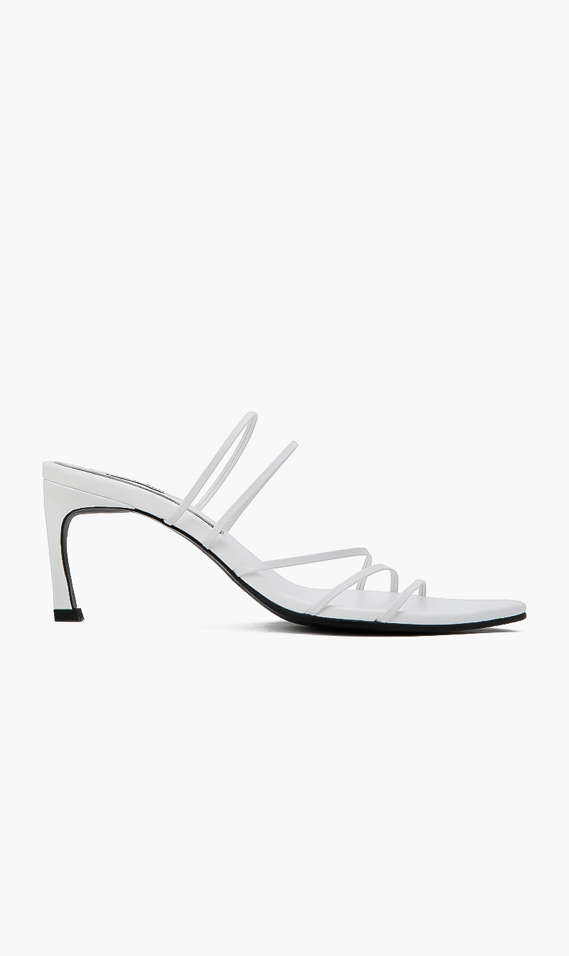 

5 Strings Pointed Sandals, White